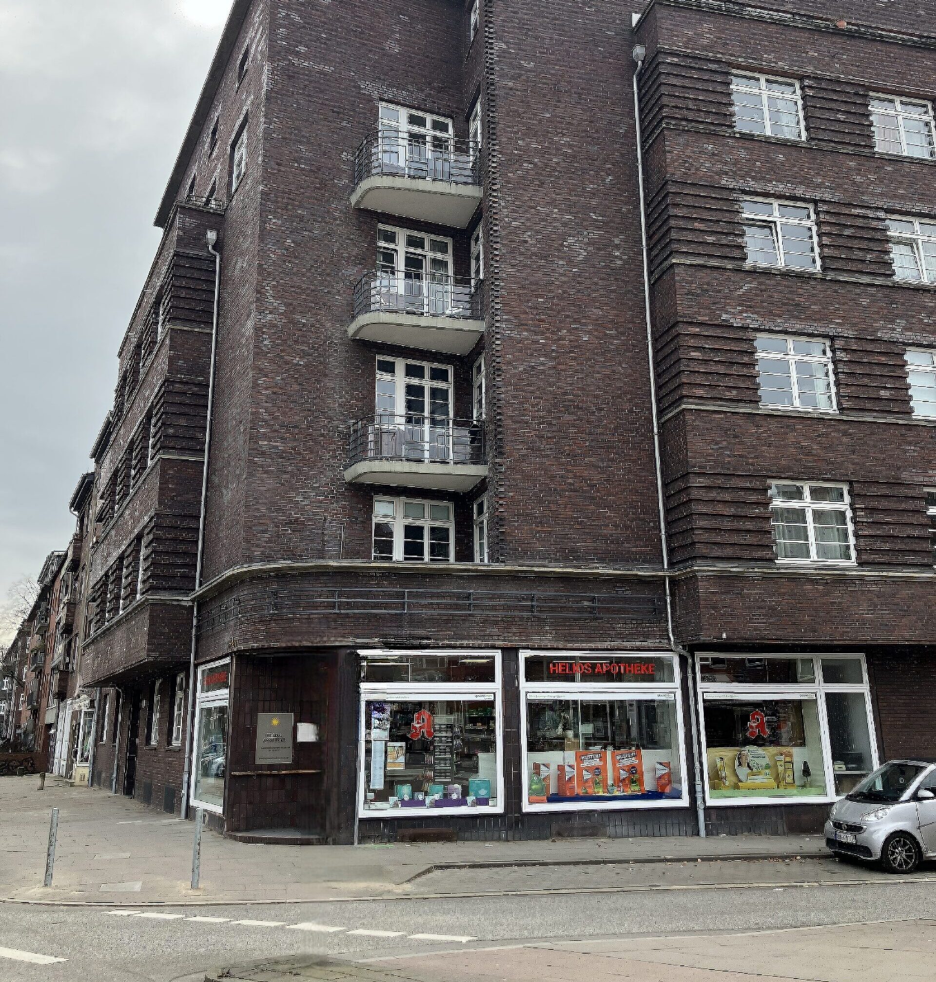 Apotheke außen 3